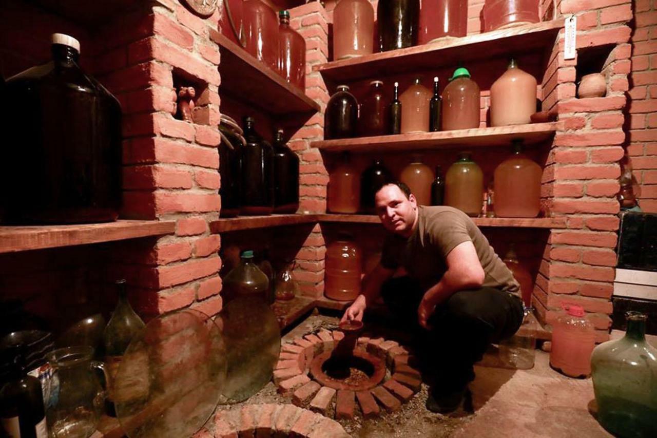 Apartamenti Laliashvilebi'S Wine Cellar Tbilisi Luaran gambar